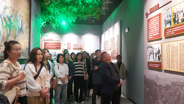 暴動.jpg 暴動.jpg