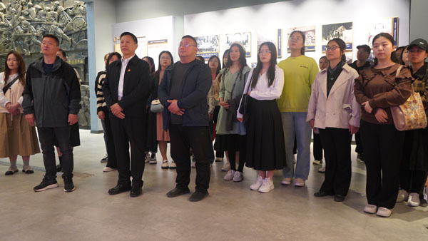 紅色的火種.jpg 紅色的火種.jpg